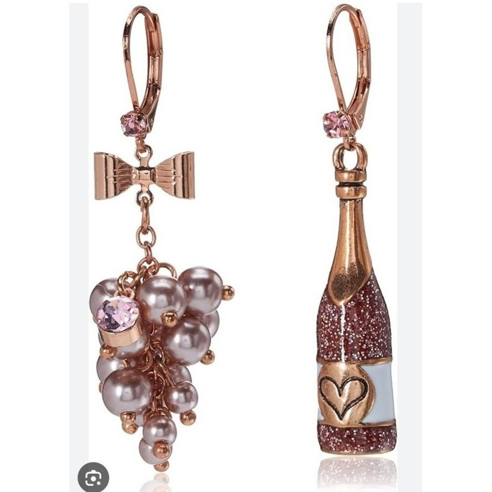 Betsey Johnson Champagne Bottle and Bubble Cluster Mismatched Earrings Rose Gold - Picture 2 of 9